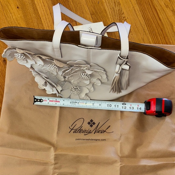 New Patricia Nash Elegant Chalk White Floral Tote Bag - Picture 6 of 9